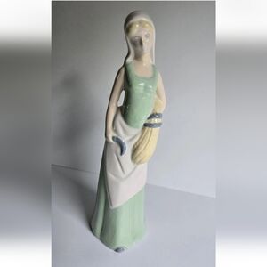 Porcelain Figurine Lady Woman Figure Vintage